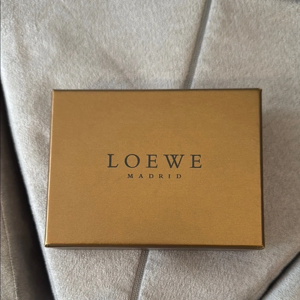 Loewe Brown Wallet/card holder, like new!